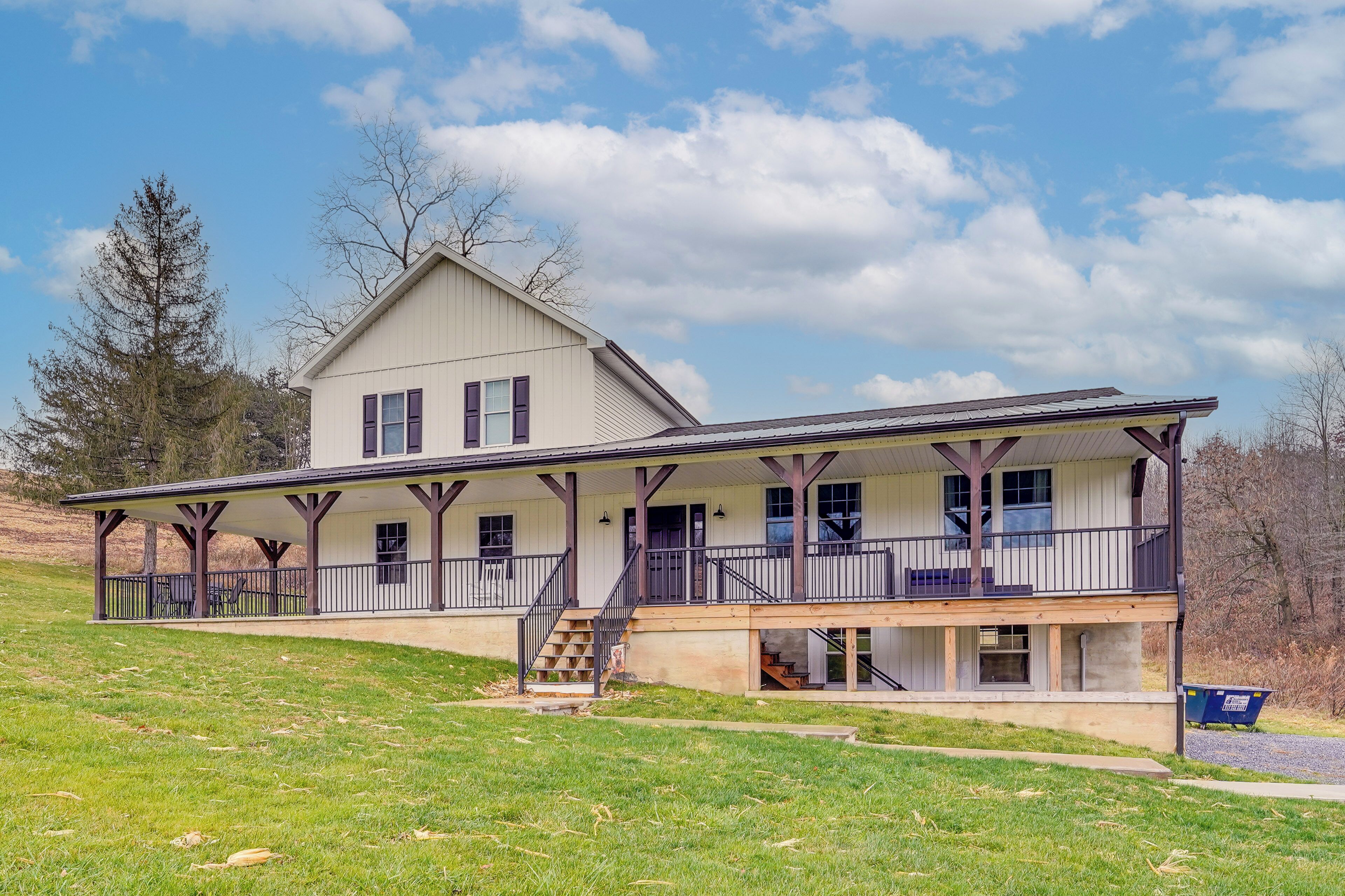 Mapleton Vacation Rental | 4BR | 2.5BA | 2,000 Sq Ft | Stairs Required