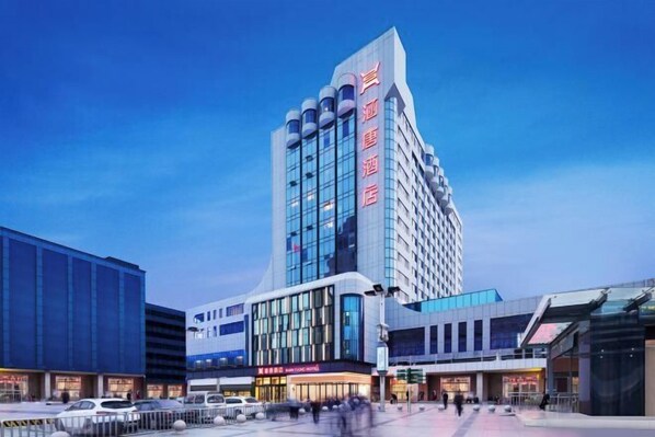 Exterior - Hantang Hotel (Erqi Square Zhengzhou Railway Station East Square Branch) (Zhengzhou)