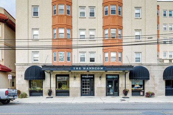 Exterior - Prime Walkable Location! Ocean City Studio (Ocean City)