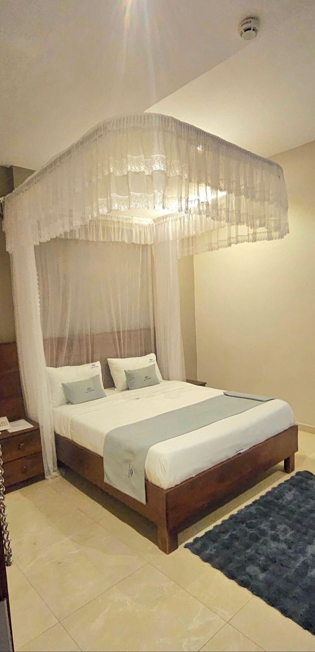 Doppia Luxury, vista città | Una cassaforte in camera, una scrivania, postazione laptop