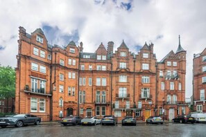 المنشأة �من الداخل