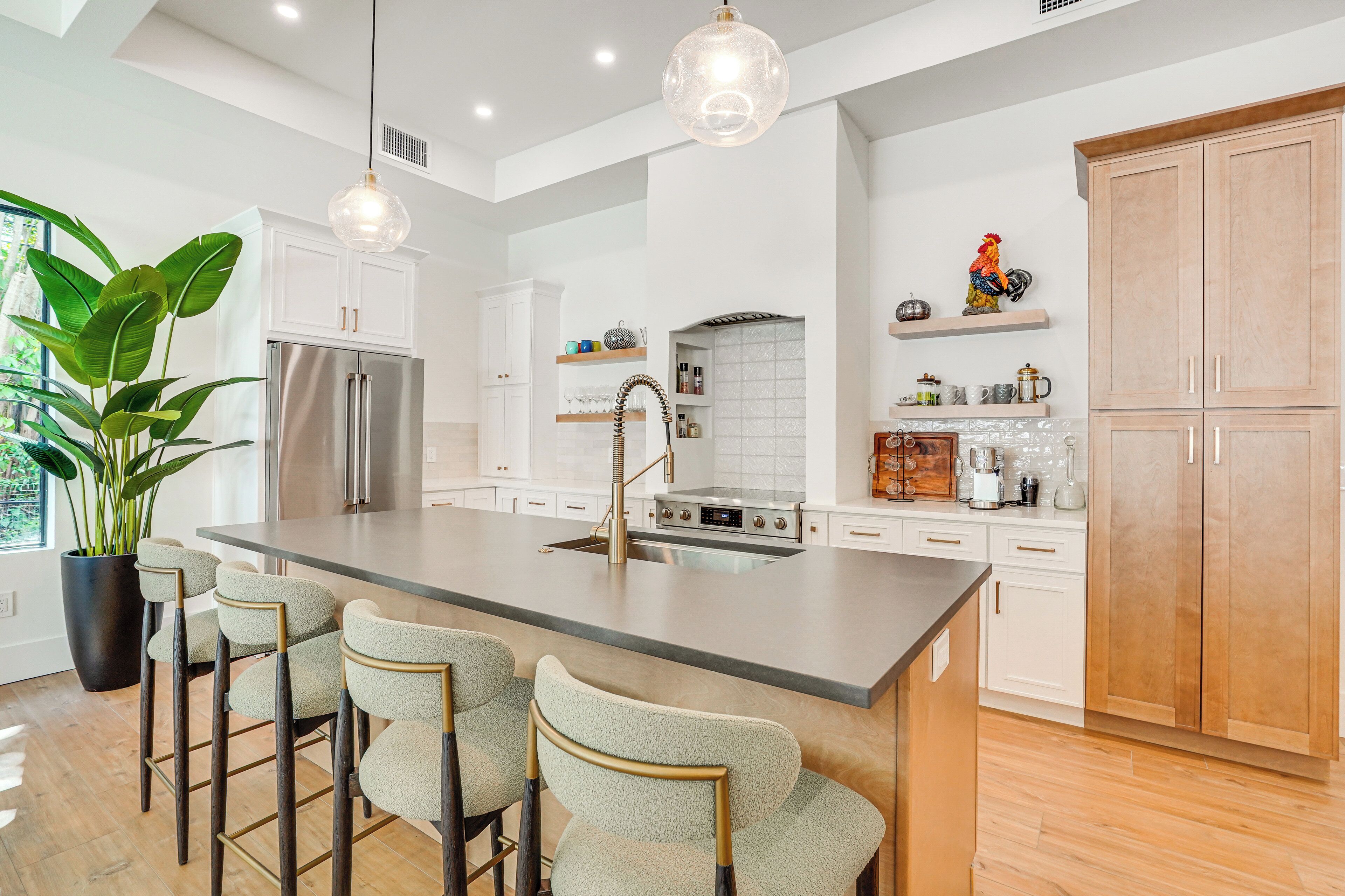 雪櫃、微波爐、爐具、洗碗機