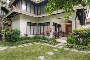 Premium Twin Room | Terrace/patio - Om Wellness Boutique Resort (Ubud)