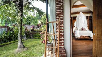 Deluxe Twin Room | Terrace/patio