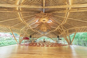 Yoga - Om Wellness Resort (Ubud)