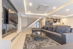 Living area - 10 นาทีถึงทะเล ใกล้แหล่งท่องเที่ยวมากมาย มีสปาสถานที่ผ่อนคลาย ใกล้ตลาดของกิน (พัทยา)