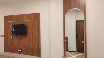 Espace de travail pour ordinateur portable, lits pliants/supplémentaires