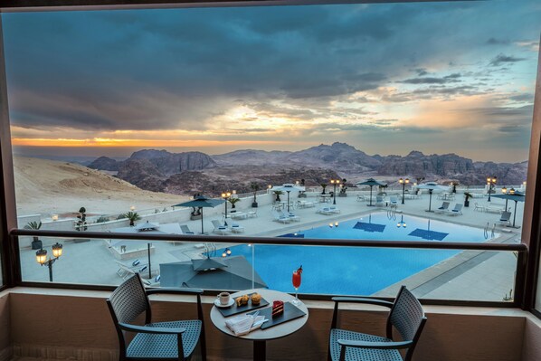 Superior Double or Twin Room, Balcony, Mountain View - Petra Pillars Luxury Hotel (Wadi Musa)