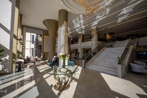 Lobby sitting area - Petra Pillars Luxury Hotel (Wadi Musa)