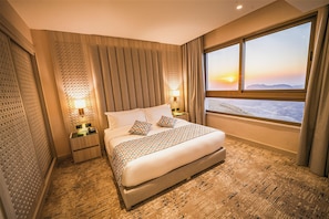 Bureau, chambres insonorisées, fer et planche à repasser, Wi-Fi gratuit