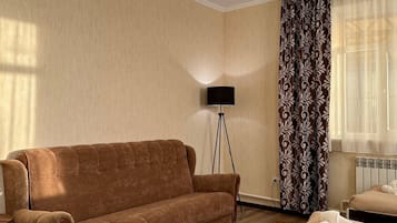 Quadruple Room, River View | Free WiFi