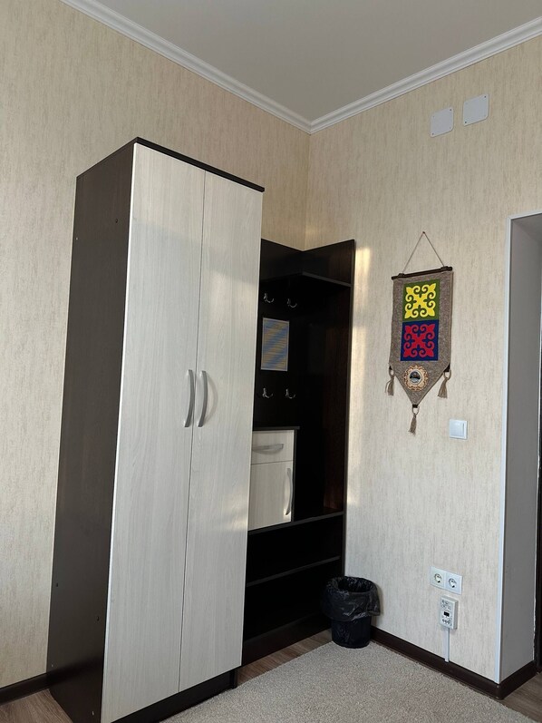 Triple Room, River View | Free WiFi