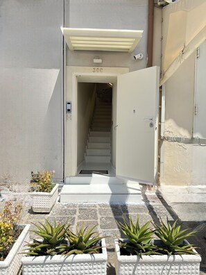 Entrée de l’hébergement