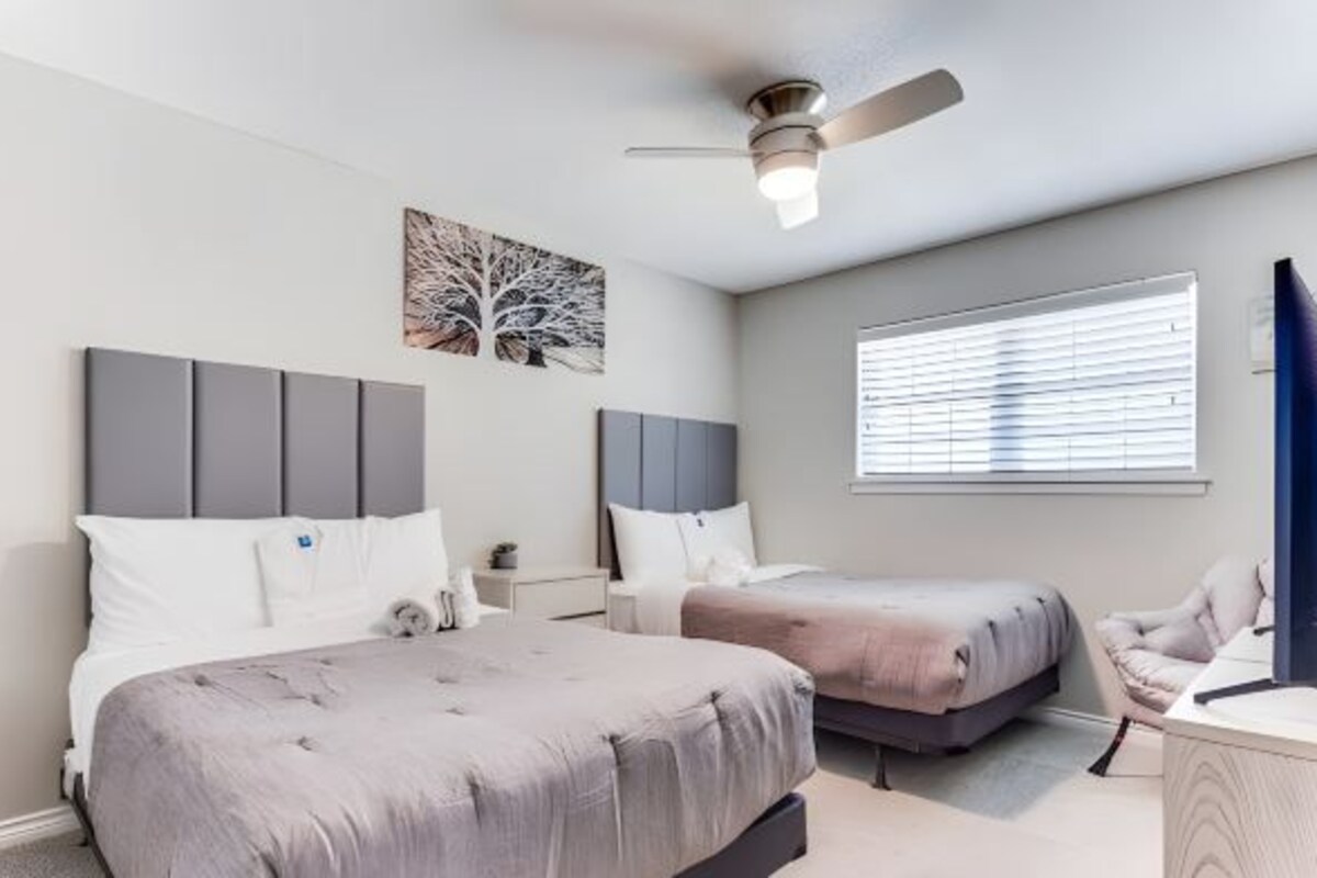 Five-Bedroom Apartment