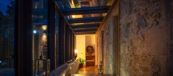 Opulent Estate with Easy Access from Glasglow