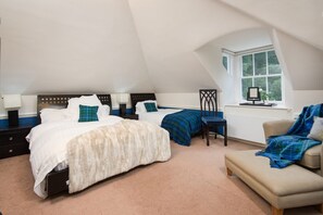 Iron/ironing board, WiFi, bed sheets - Graceful Estate - Best for Family Gatherings (Argyll and Bute Council)