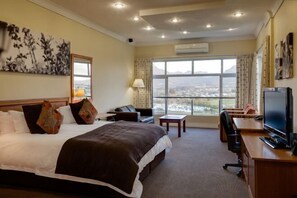 Cots/infant beds - Protea Hotel Stellenbosch and Conference Centre (Stellenbosch)