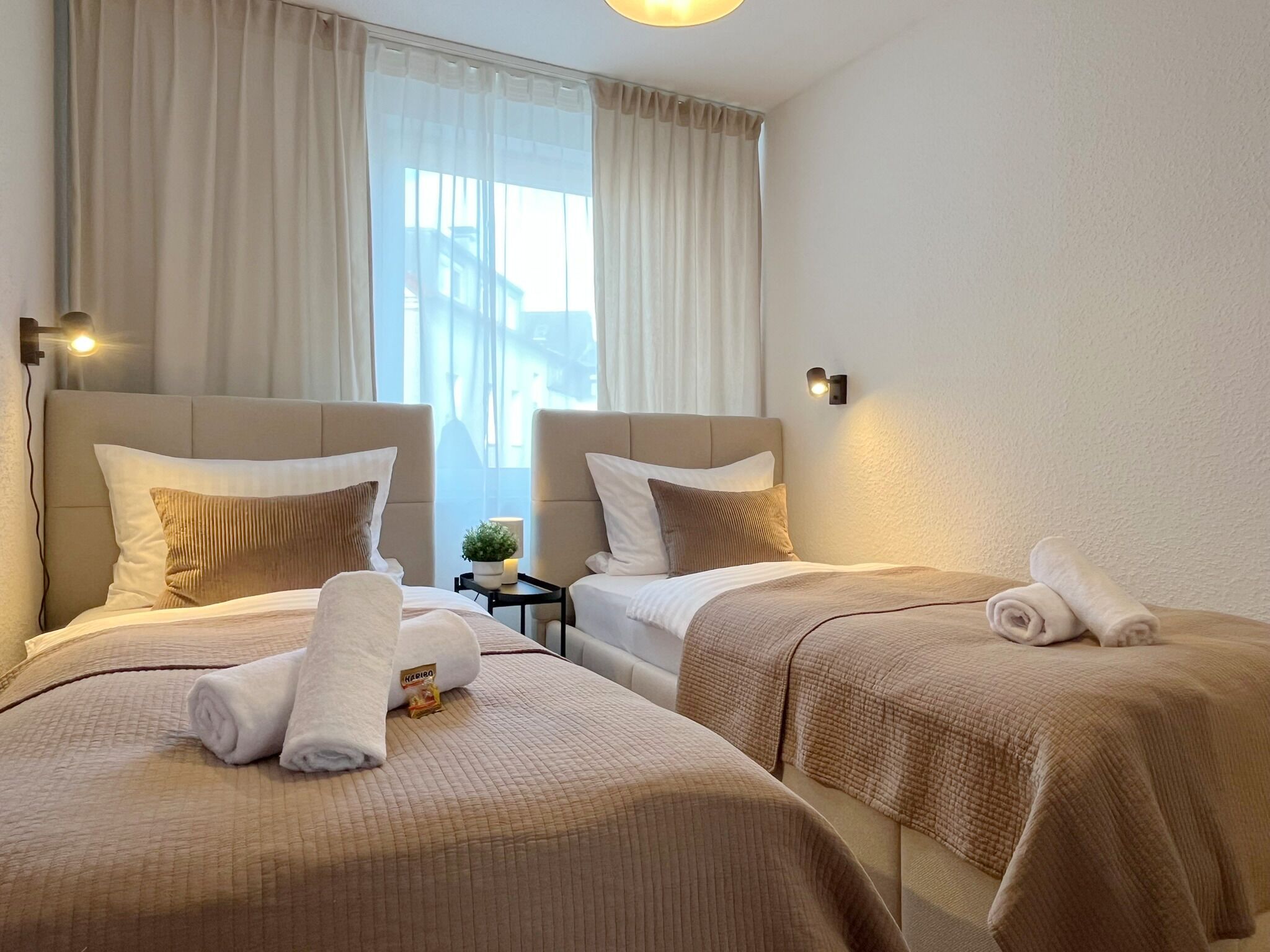 Bügeleisen/Bügelbrett, Internetzugang, Bettwäsche