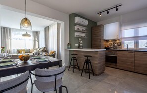 Coffee/tea maker, fridge, microwave, stovetop - Awesome apartment in Silo with WiFi (Silo)