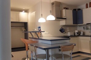 Fridge, microwave, stovetop, dishwasher - Strandkrone Apartment 17 (Kühlungsborn)