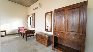 Premiere Cottage with Sit Out | Free WiFi