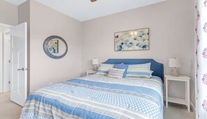 Iron/ironing board, WiFi, bed sheets - Grey Haven: 5 Star Stay, Grill, Fire Pit & More
home in Franklin, Tennessee (Nadi)