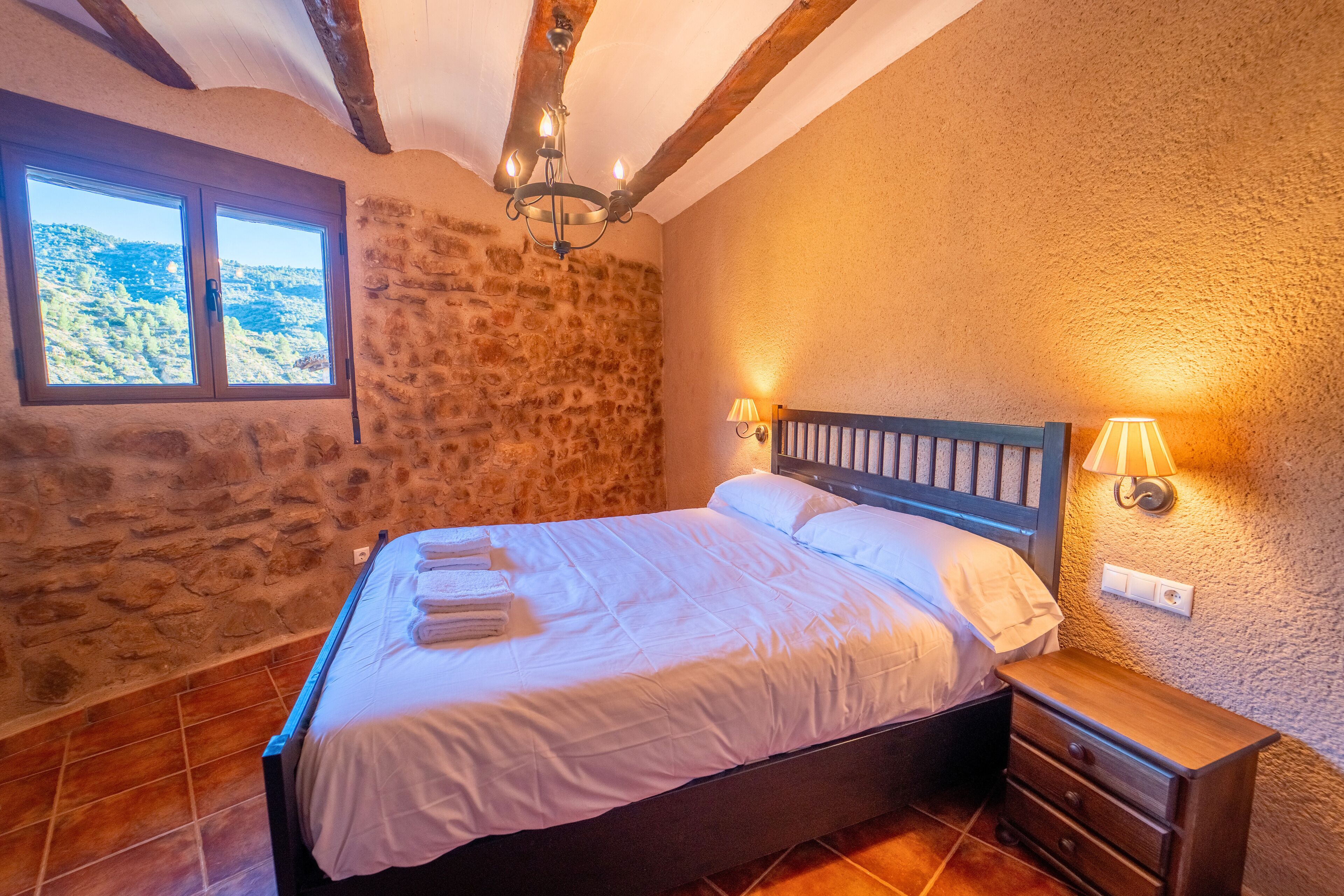 Lit parapluie, Wi-Fi gratuit, draps fournis