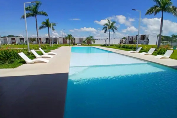 Utomhuspool