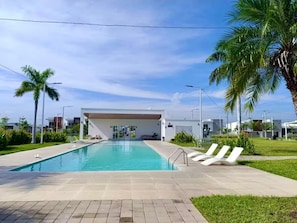 Piscine extérieure