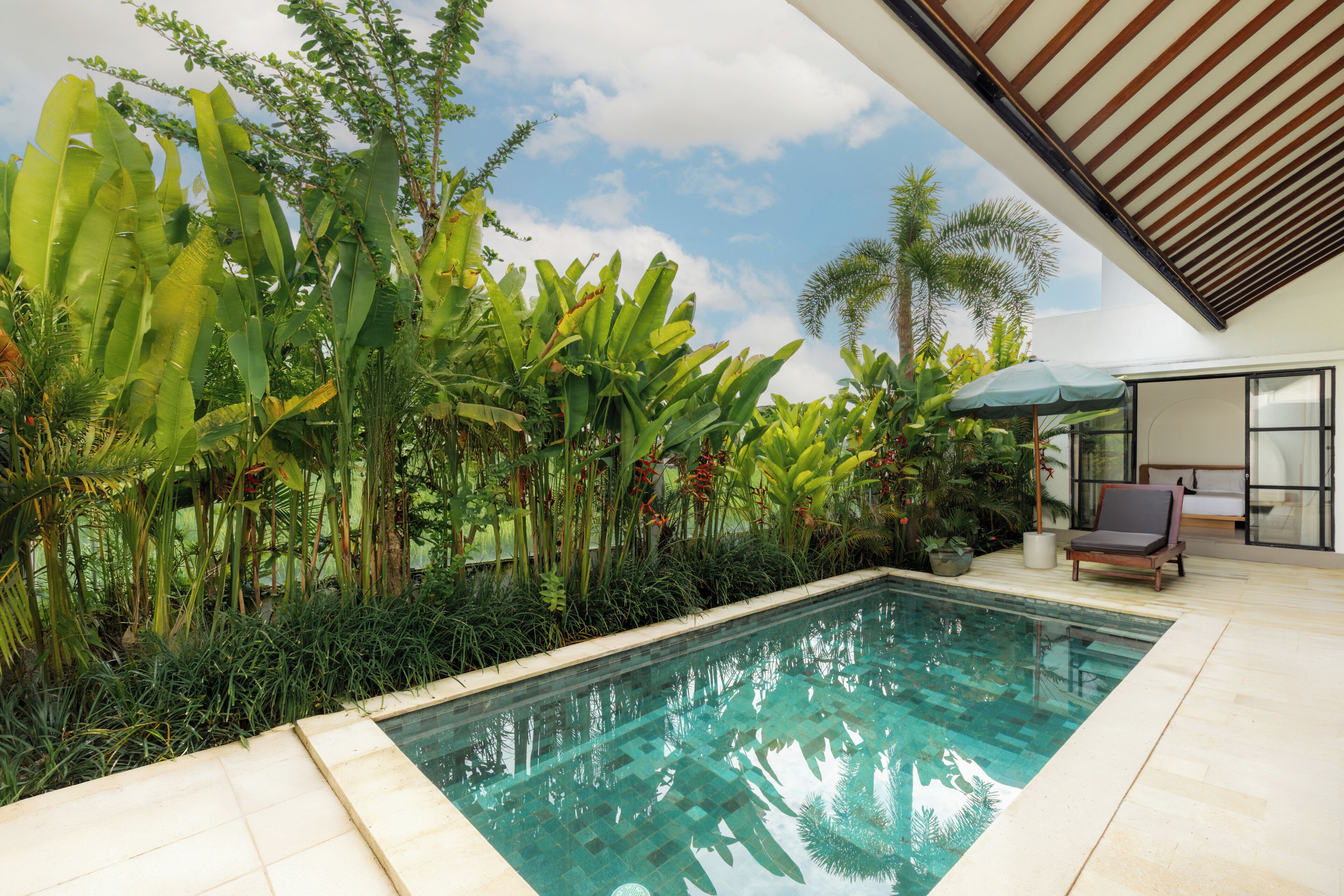 Kolam renang outdoor