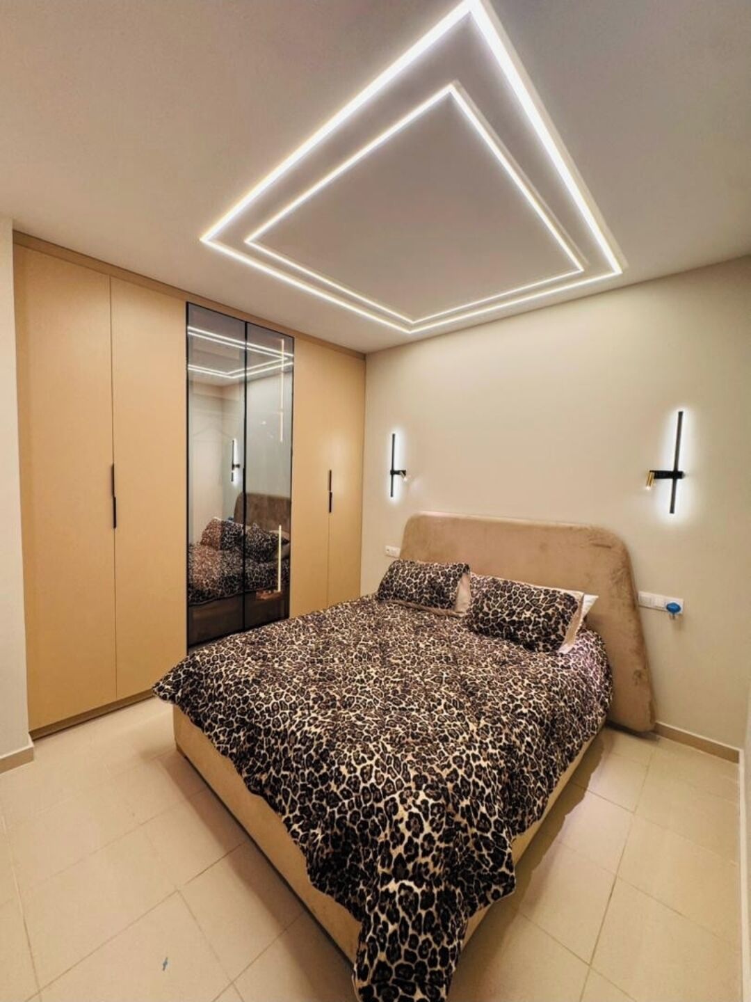 熨斗/熨衫板、Wi-Fi、床單