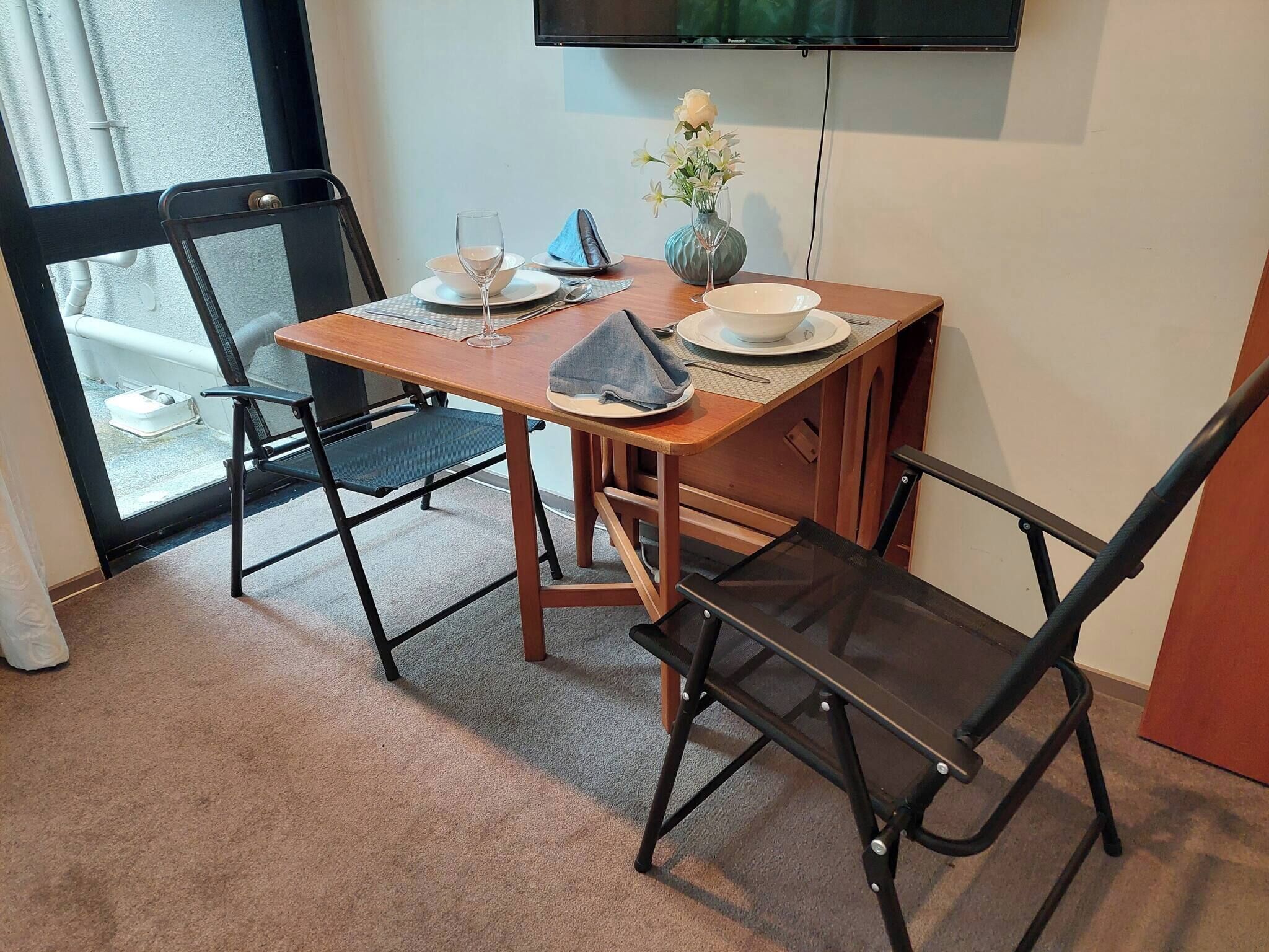 Studio, 1 Bedroom, Balcony | Dining