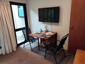 Studio, 1 Bedroom, Balcony | Dining room - Neat one Bedroom Plus Living Room Apartment (Auckland)