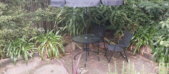 Neat one Bedroom Plus Living Room Apartment