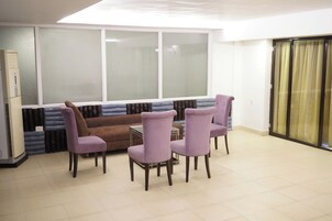 Televisión LCD de 32 pulgadas con canales por cable