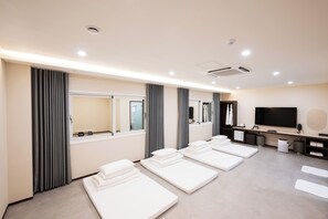 Desk, laptop workspace, free WiFi - VAVANT TOURIST HOTEL (Mokpo)