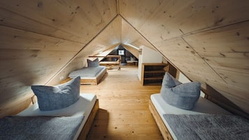 3 bedrooms, free WiFi, bed sheets