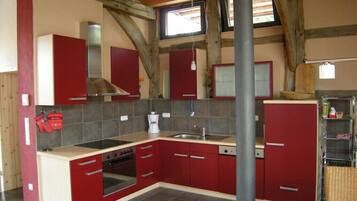 Refrigerador, microondas, horno, placa de cocina