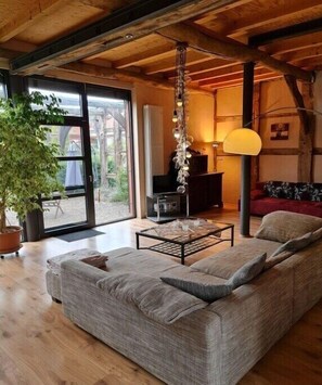 Smart TV - Holiday apartment in Castell with barbecue (Castell)