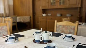 Petit déjeuner buffet compris tous les jours