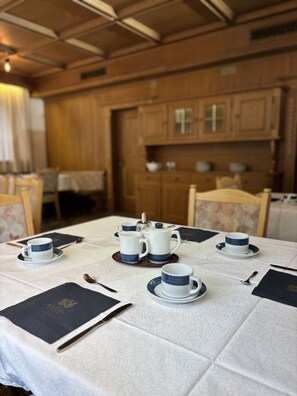 Petit déjeuner buffet compris tous les jours