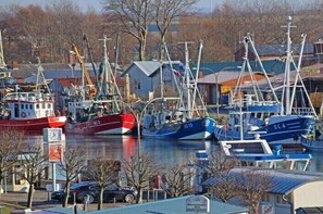 Marina - Holiday home in Büsum with swimming pool (Büsum)