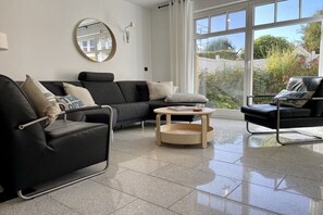 Smart TV, books, stereo - Holiday home in Zingst with swimming pool (Zingst)