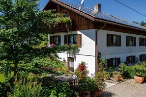 Exterior - Holiday apartment with 2 bedrooms (Andechs - Erling)