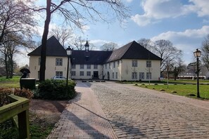 Exterior - Holiday apartment on the primeval forest road (Bockhorn)