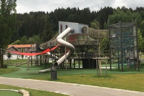 Children’s area - Central location with pool (Oberstaufen)