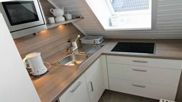 Kühlschrank, Ofen, Herdplatte, Geschirrspüler