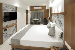 Deluxe Tek Büyük veya İki Ayrı Yataklı Oda, Şehir Manzaralı | Ücretsiz kablosuz İnternet