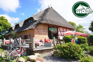 Exterior - Holiday apartment Gutshof Bastorf (Bastorf)
