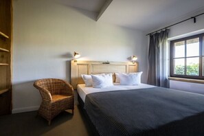 1 bedroom, free WiFi - Superior Studio in the Manor House (Bastorf)